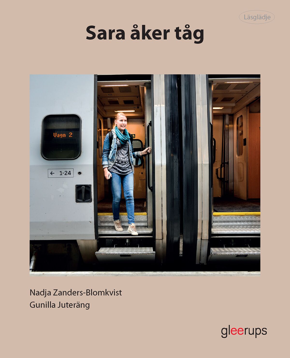 Omslag: Läsglädje Sara åker tåg